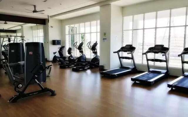 BLeisure Parkland Homestay