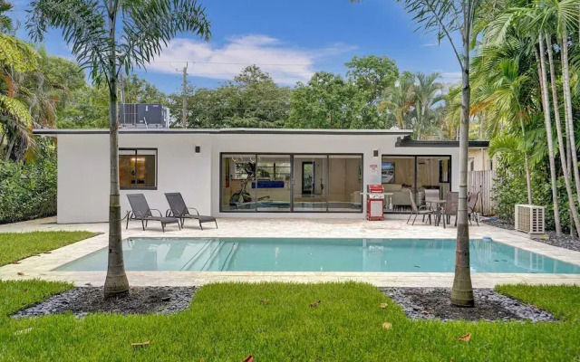 Hibiscus House in Fort Lauderdale