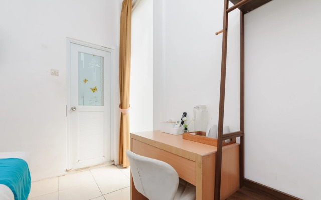 Sans Hotel La Vida Malang