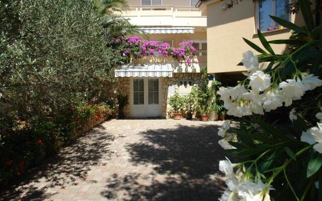 Apartments with a parking space Mandre, Pag - 18748