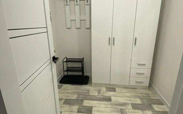 Apartment on 110E Adela Kutuya Street