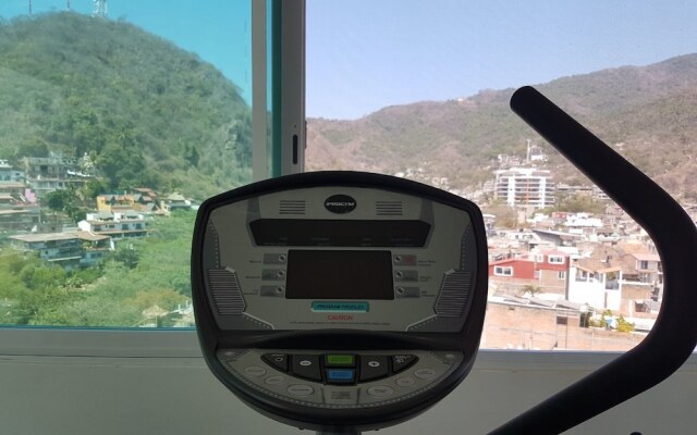 Isla Cuale Mountain View