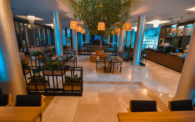 Royal Comfort Hotel
