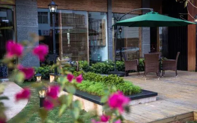 Wuyishan  Scenery Hotel
