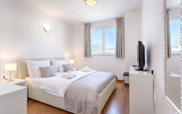 Adriatic Queen Residence