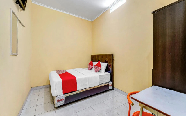 OYO 90768 Endrayanti Inn Syariah