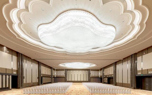 HUALUXE Beijing Xinan by IHG