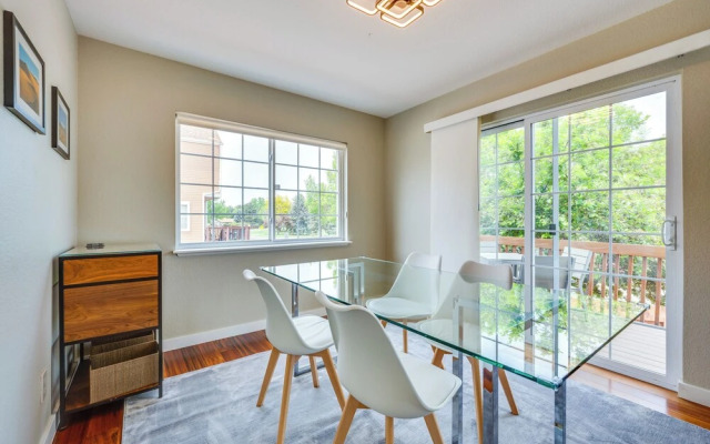 13 Mi to Dtwn Denver: Arvada Townhome w/ Deck