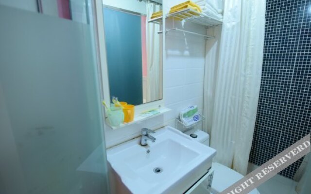 City Holiday Hostel