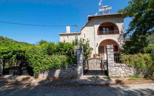 Laconian Collection #Karvela's stone house#