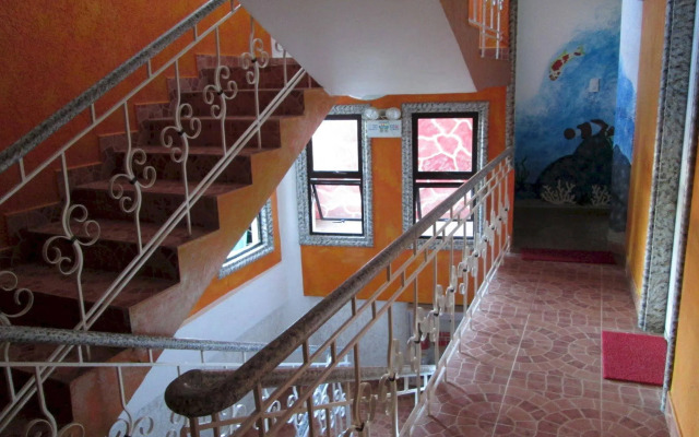 Amigos Beach Resort