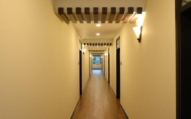 Meenakshi Inn