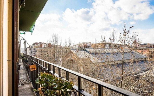Stunning 2bed&bath Apt in Eixample, 5mins to Metro