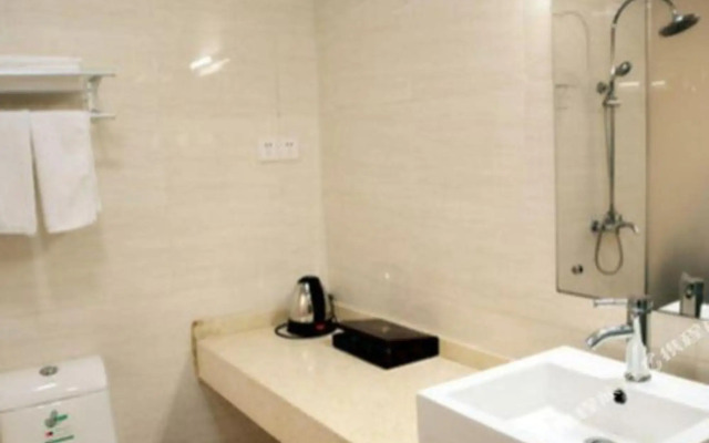 Junyi Hotel (Xuancheng Wanda Plaza)