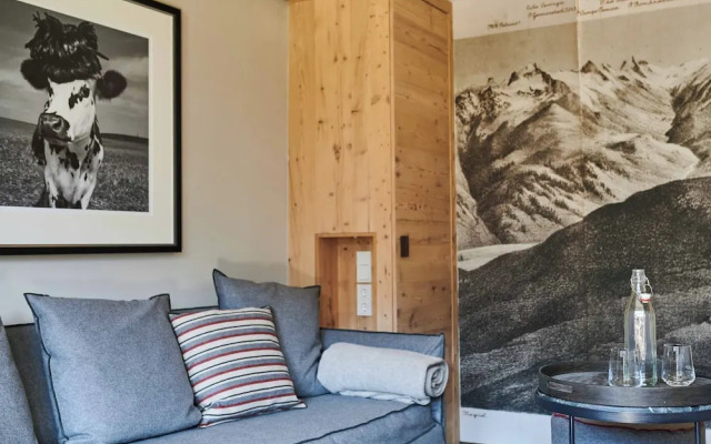 Serviced Luxury Chalet Evi