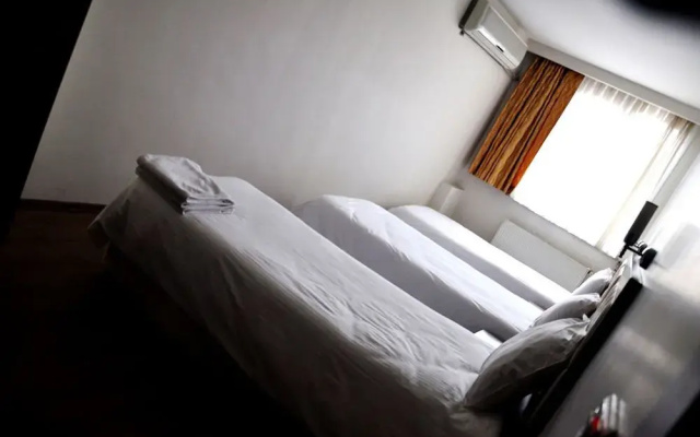 Hivas Hotel