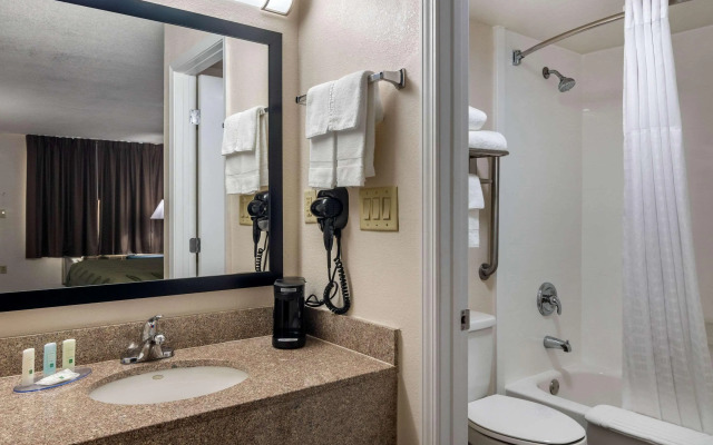 Quality Inn McDonough Atlanta South