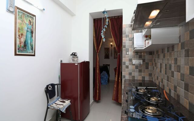 OYO 13172 Home Exotic 1BHK Pacific Golf Estate