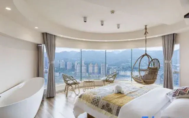 Lightstay High - altitude River - view Homestay (Jiefangbei Hongyadong Branch)