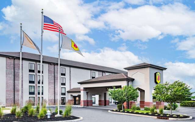 Super 8 by Wyndham Mount Laurel