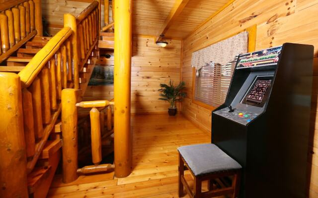 Family Valley Lodge - Six Bedroom Cabin