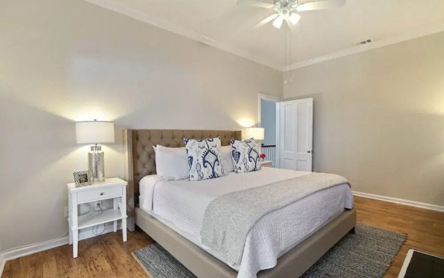 Gallery Stays - Parkside Manor
