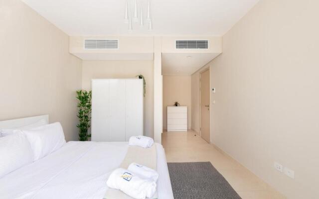 Stark & Sunny 1bdr Mangroovy Free Beach & Pool Access