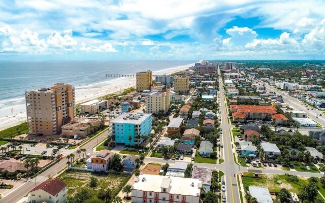 Penthouse Luxury Exquisite Oceanside Condo