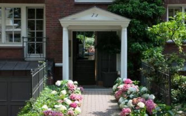 von Deska Townhouses The Ivy House