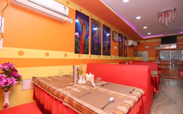 Raj Rajeswari By OYO Rooms