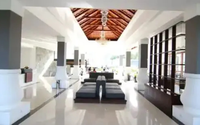Grand Master Villa Tomohon