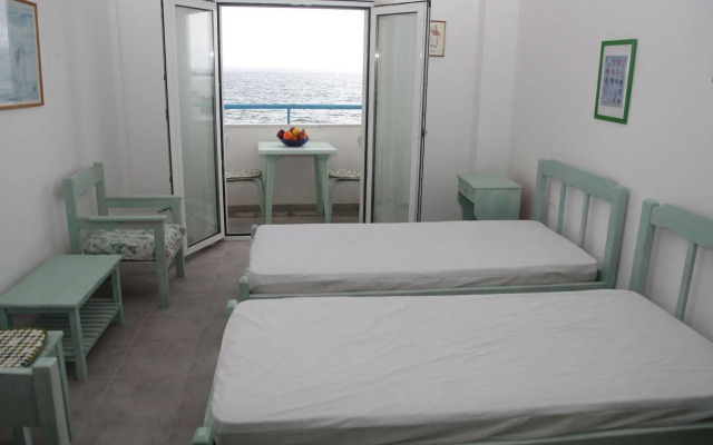 Annoula Studio & Apartments