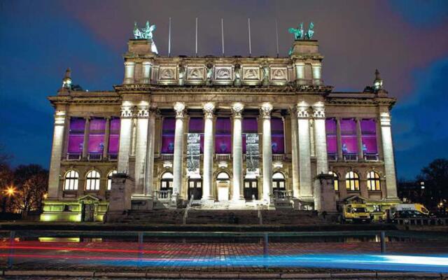 Romantic apartment in most trendy central hotspot +Breakfast