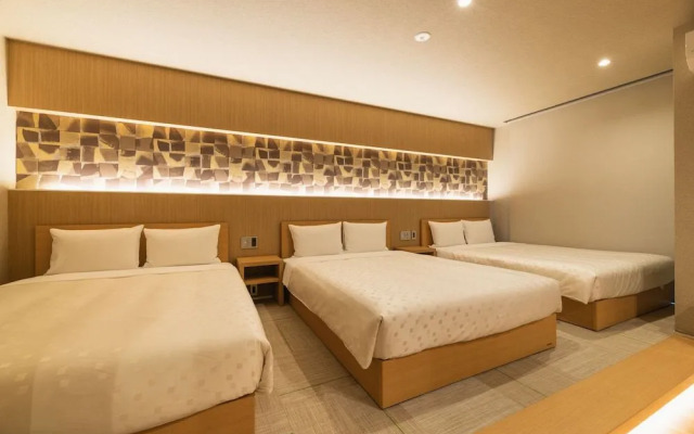 GRAND BASE Hakatamon