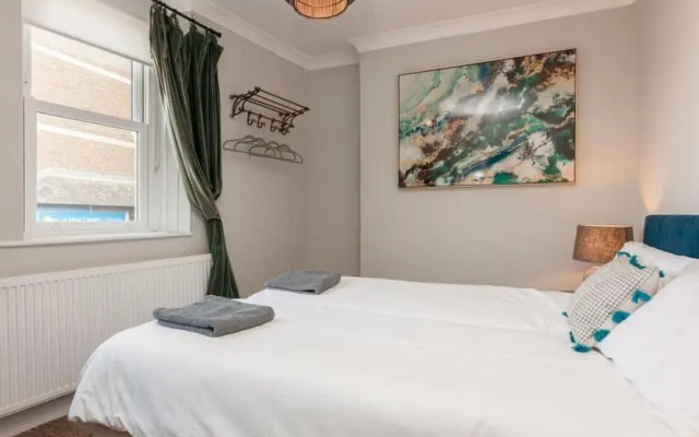 2 The Villa - 3 bedroom apartment with great views