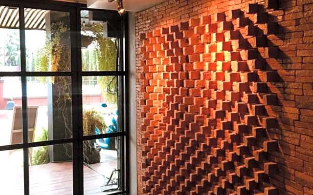84 Gallery