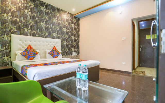 Fabhotel Kriti Green