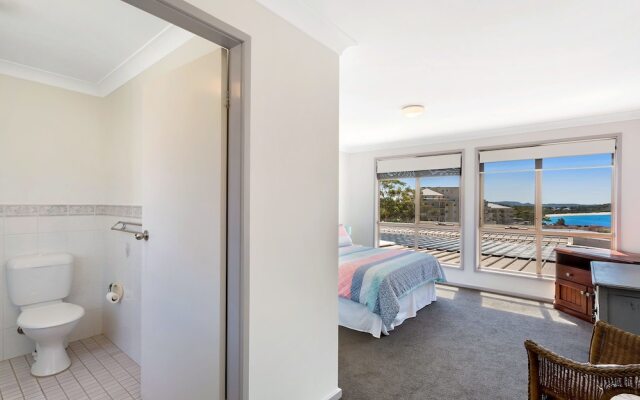 Ronald Avenue, Unit 2/36