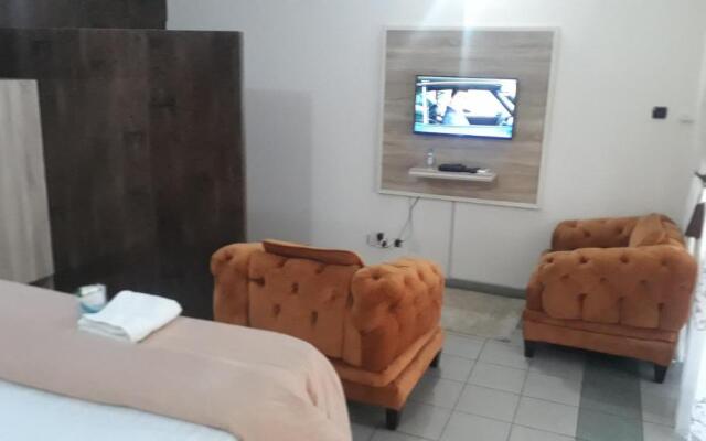 OD-V!CK's LUXE, WUSE DISTRICT, Swimming pool, gym,WiFi,24hr Power, Tight Security
