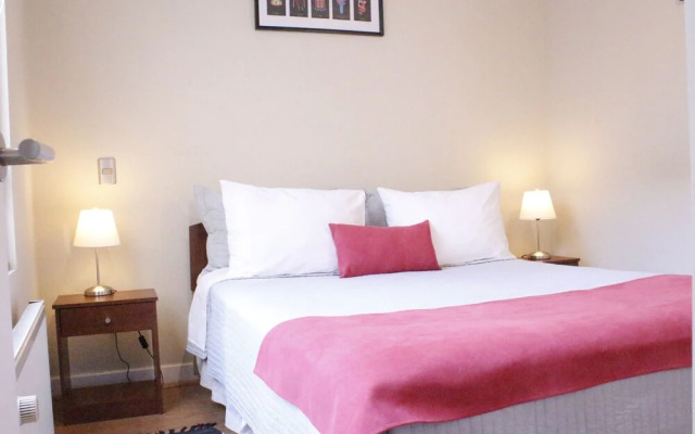 UH ApartHotel Lastarria 104