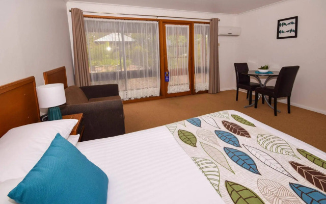 River Country Inn