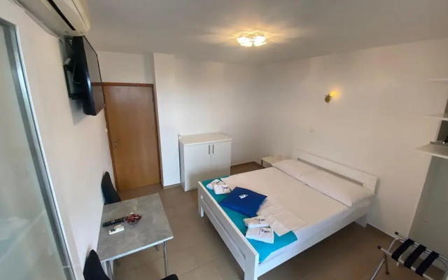 Ruza Room With Terrace and sea View