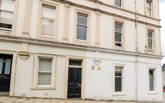 Struan House