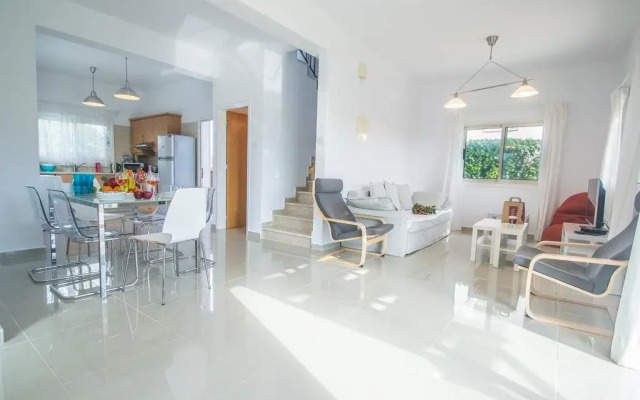 Yolanda Holiday Villa