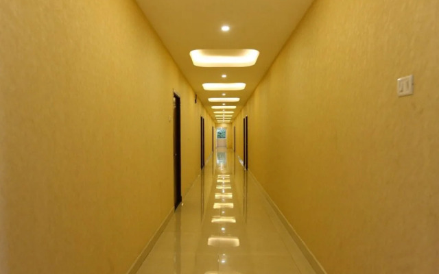 RB Grand Residency by OYO Rooms