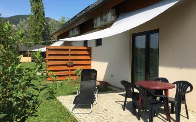 Dunazug Apartmanház