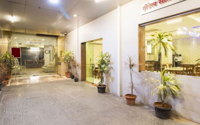 Capital O 40904 Hotel Satish Executive
