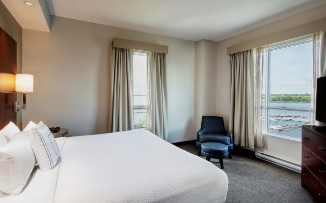 Residence Inn by Marriott Kingston Water's Edge