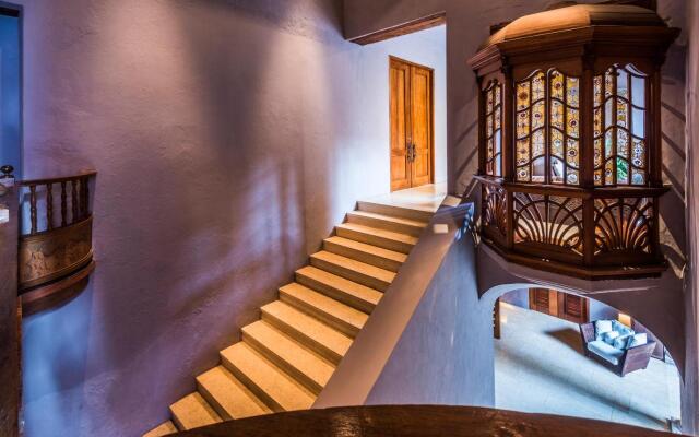 Ananda Hotel Boutique