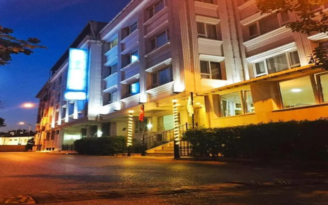Ulubat Castle Hotel